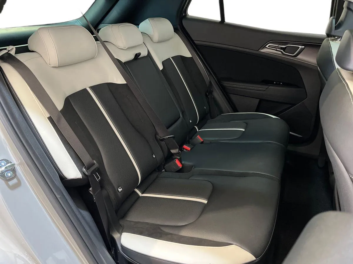 Kia Sportage HEV Offer - Gallery Image 2