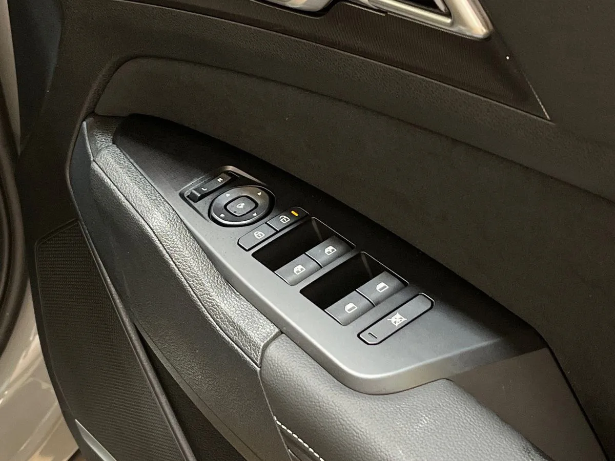 Kia Sportage HEV Offer - Gallery Image 24