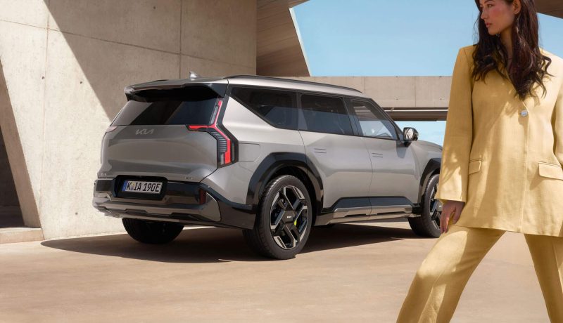 Explore the New Kia EV9 GT