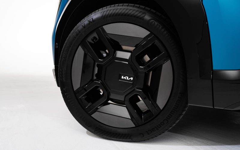 Kia EV9 - Image 18