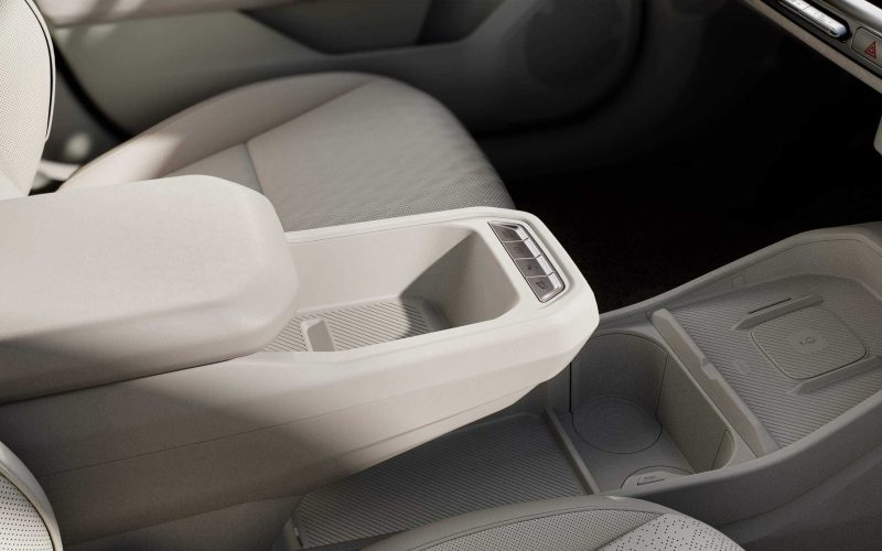 Kia EV4 - Image 3